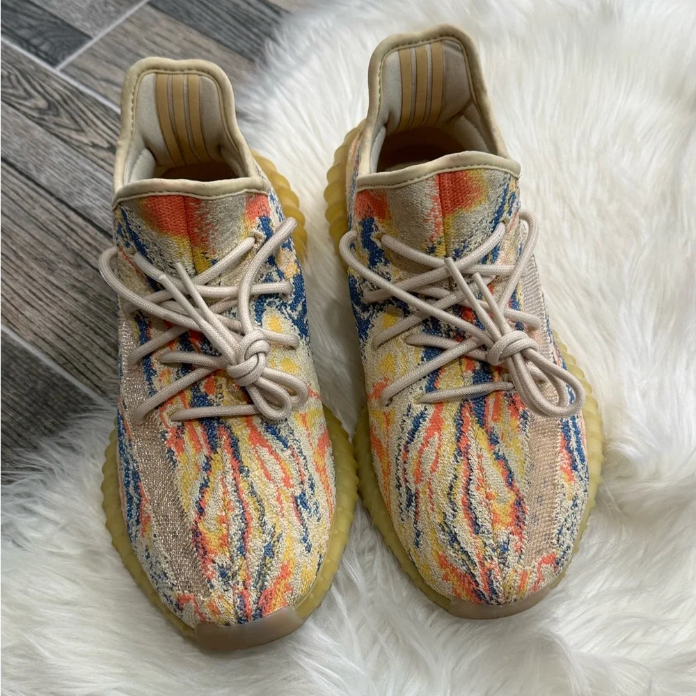Adidas Yeezy Boost 350 V2 in Mx/Oat Size 7.5